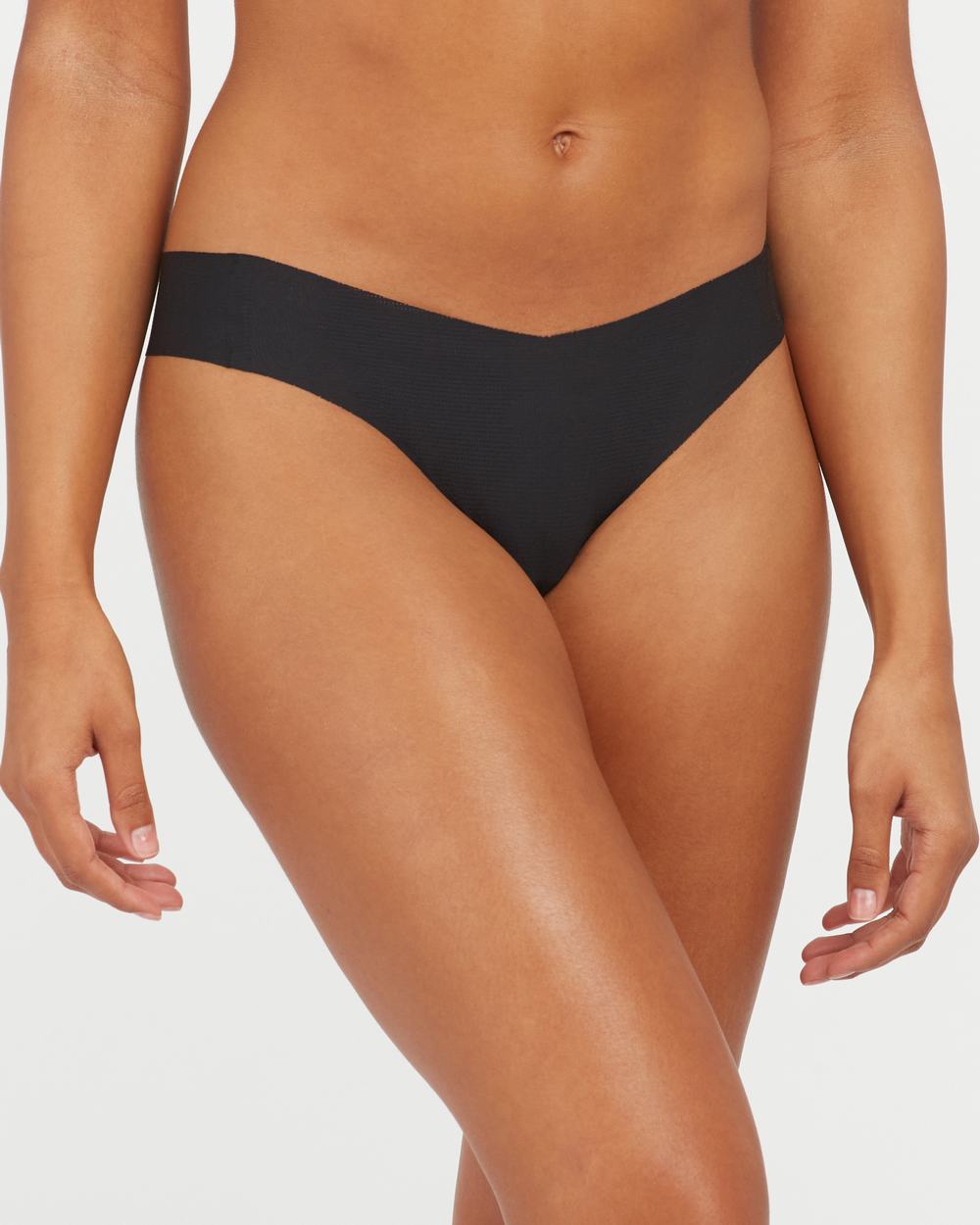 Tanga Spanx Under Statements® Mujer Negras | FS4631527