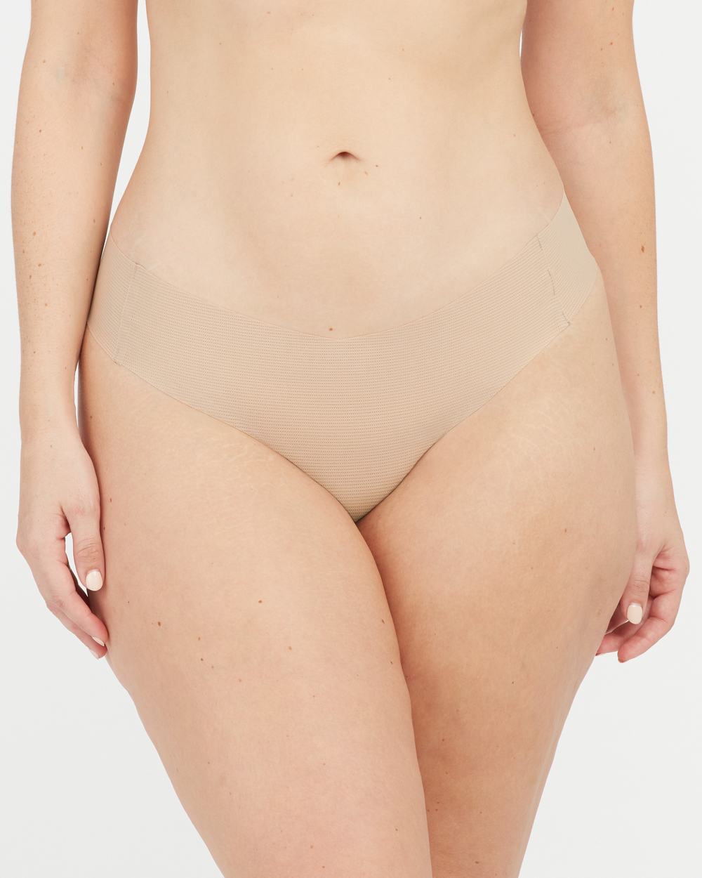 Tanga Spanx Under Statements® Mujer Beige | AO7094216