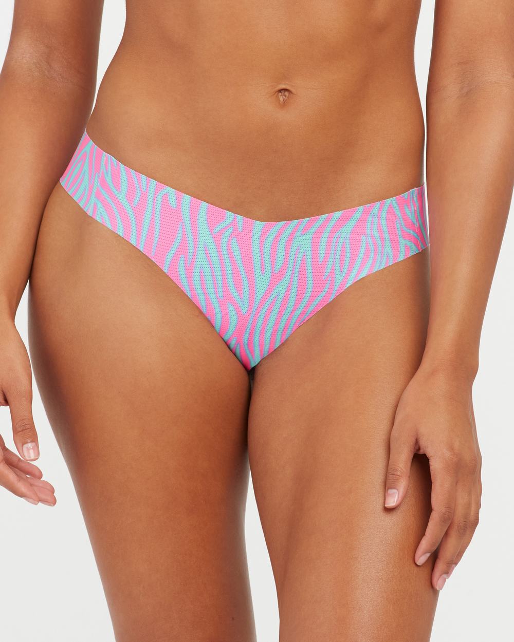 Tanga Spanx Under Statements® Mujer Rosas | VF3218079