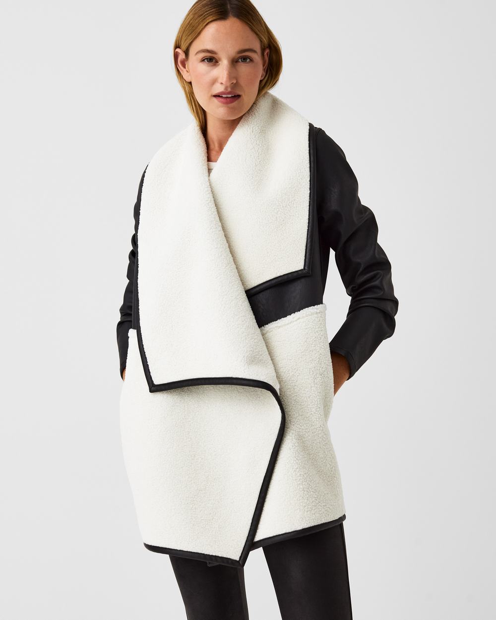 Chaquetas Spanx Fleece & Faux Cuero Long Wrap Mujer Negras Blancas | FP7204913